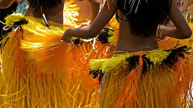 What is a traditional dance of Hawaii?