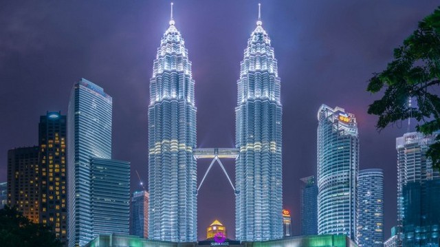 Where is the Petronas Twin Towers?