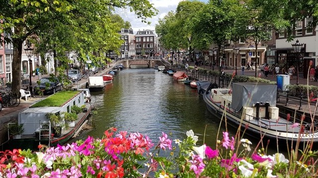 What is the capital of Netherlands?