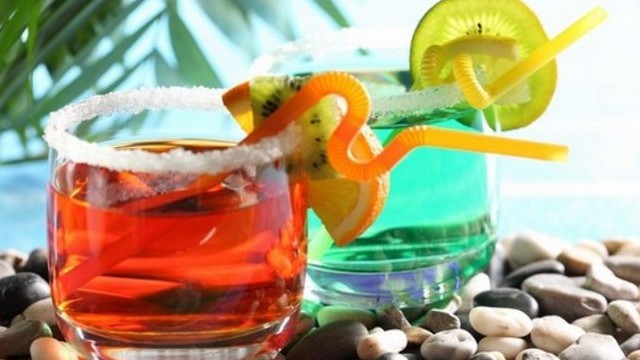 What is the base of the cocktail Margarita?